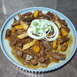 Печень с овощами